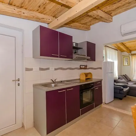 בית נופש House Pelegrin *